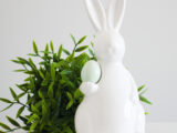 Кролик с Яйцом 22 см (белый)